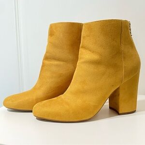 Steve Madden Mustard Microsuede 3.75" Ankle Boots, size 9.5
